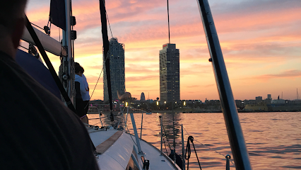 Barcelona Boat Trips – Yacht Charter, Boat Rental, alquiler de barcos By Hour, Private Boat Trips